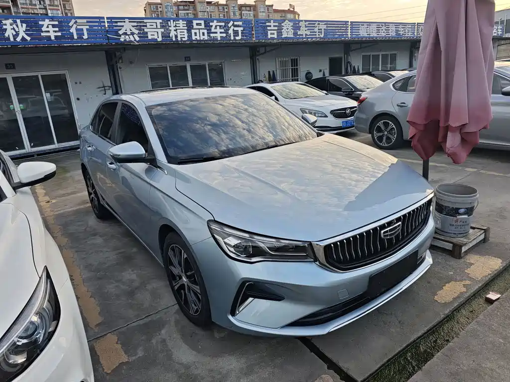 Geely 帝豪甲醇 — миниатюра 3