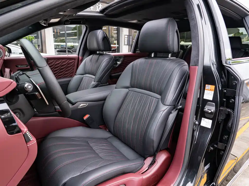 Lexus LS — миниатюра 11