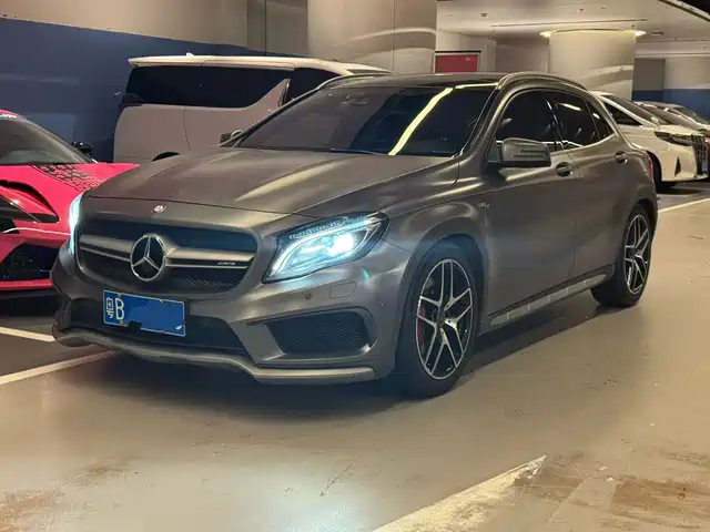 Mercedes-Benz GLA