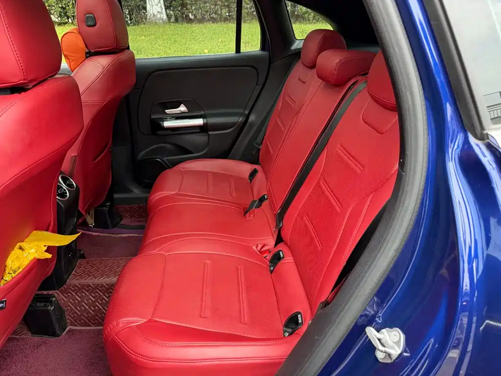 Mercedes-Benz GLA — миниатюра 12