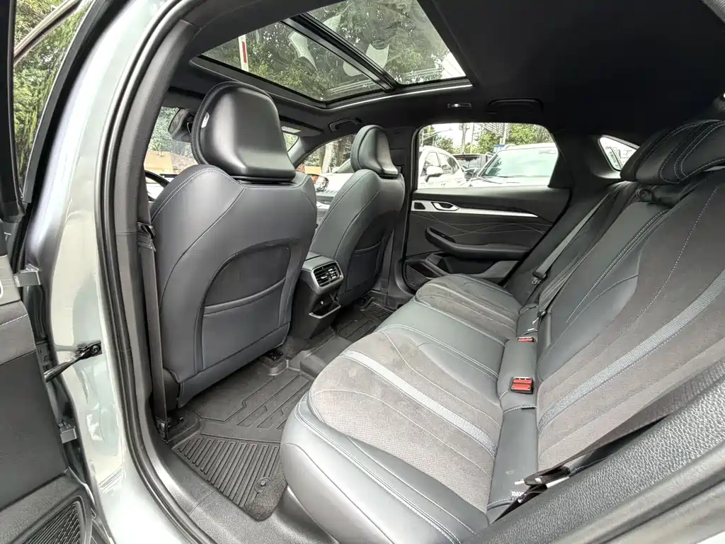 Geely Preface 2026 2.0TD
