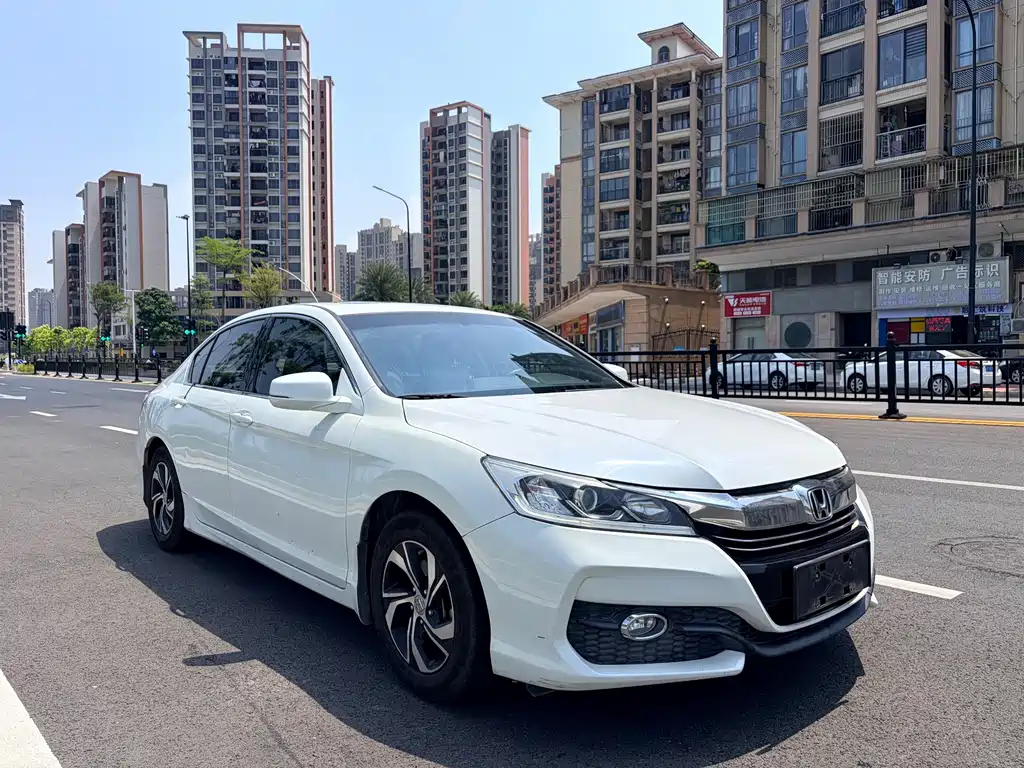 Honda Accord — миниатюра 2