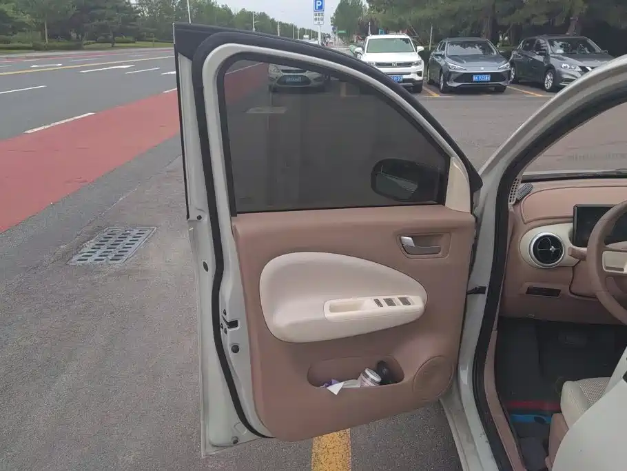Wuling MINIEV — миниатюра 7
