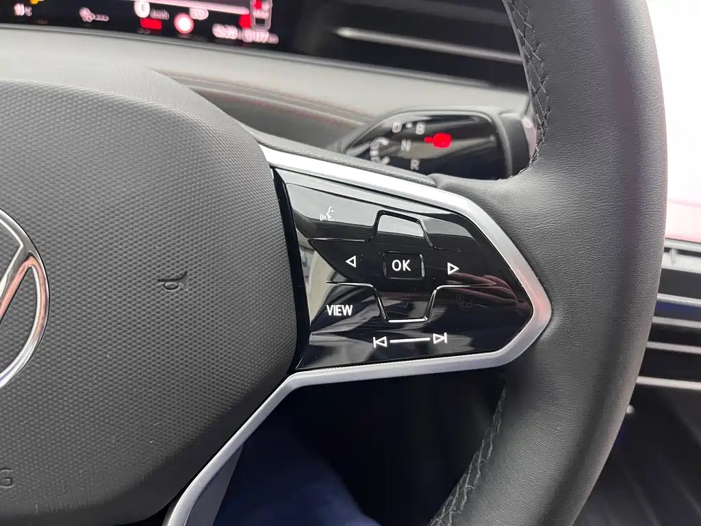 VOLKSWAGEN ID.7 VIZZION