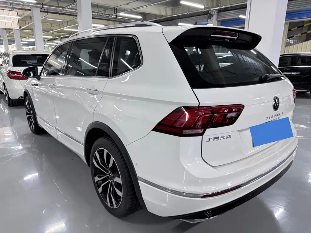 Volkswagen Tiguan L — миниатюра 16