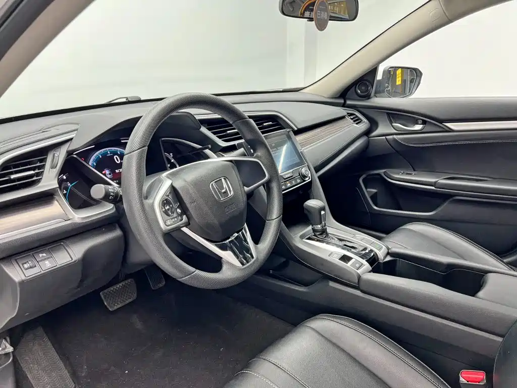 Honda Civic — миниатюра 13