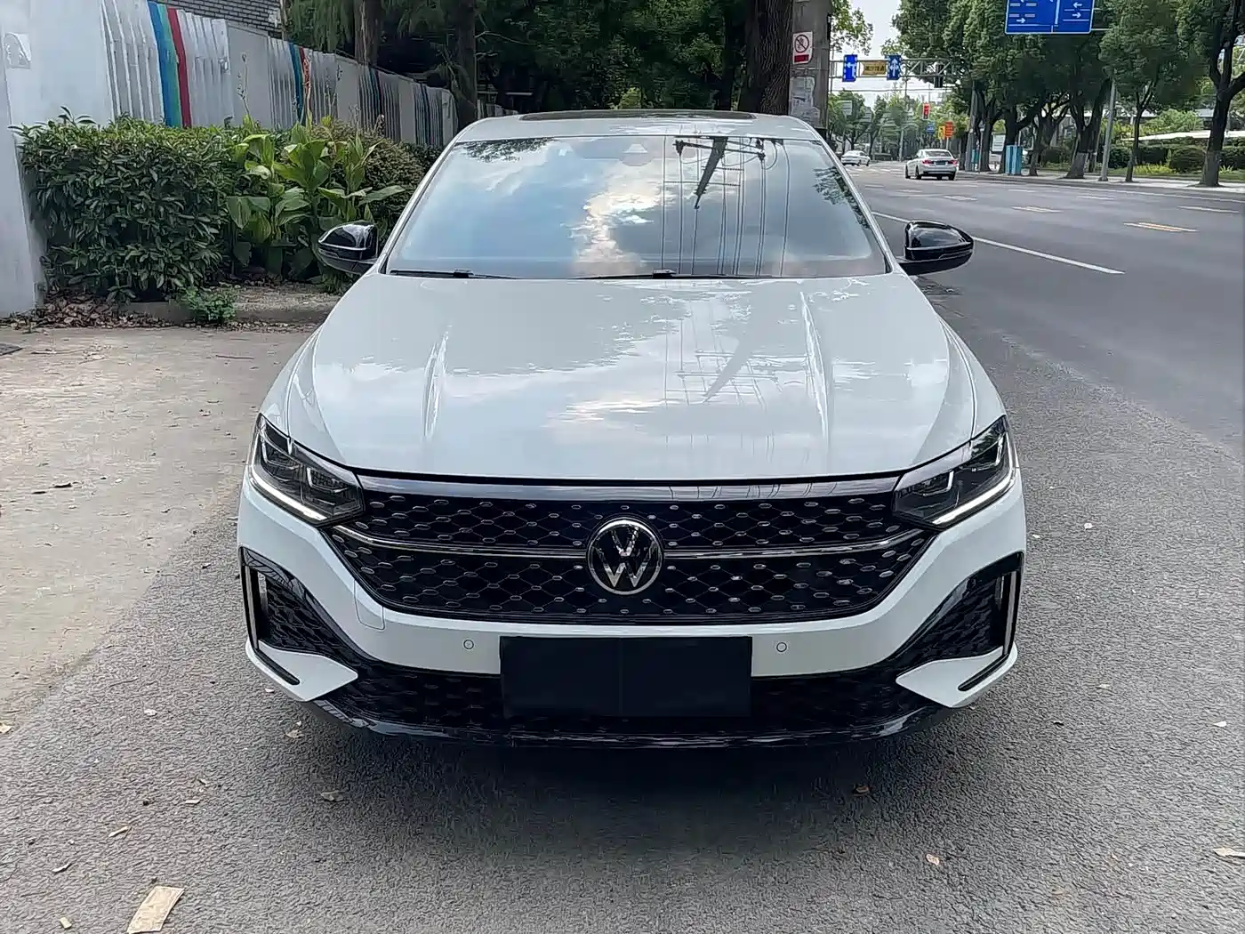 Volkswagen Lavida 2024 Белый из Китая, фото 5