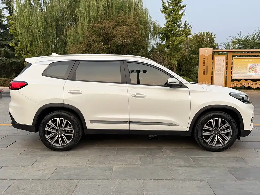 Chery Tiggo 8 — миниатюра 8