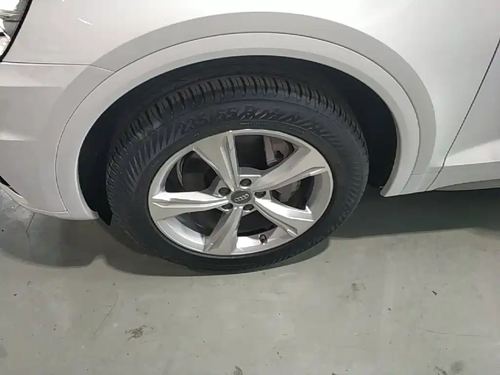 Audi Q5L — миниатюра 23