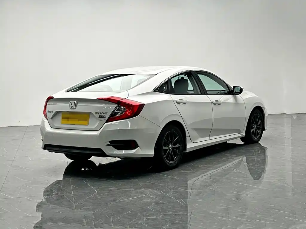 Honda Civic — миниатюра 6