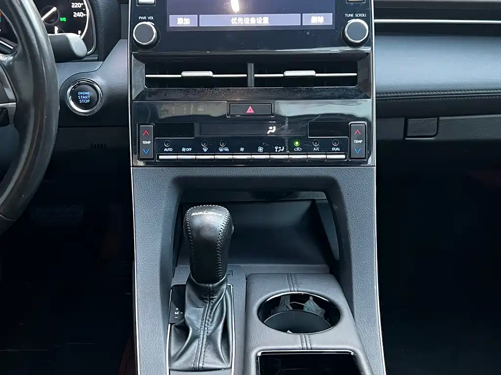 Toyota Avalon — миниатюра 13
