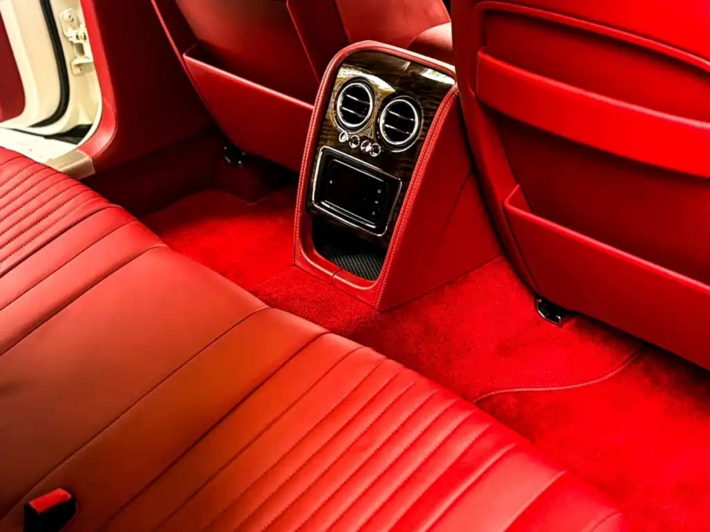 Bentley Flying Spur — миниатюра 6