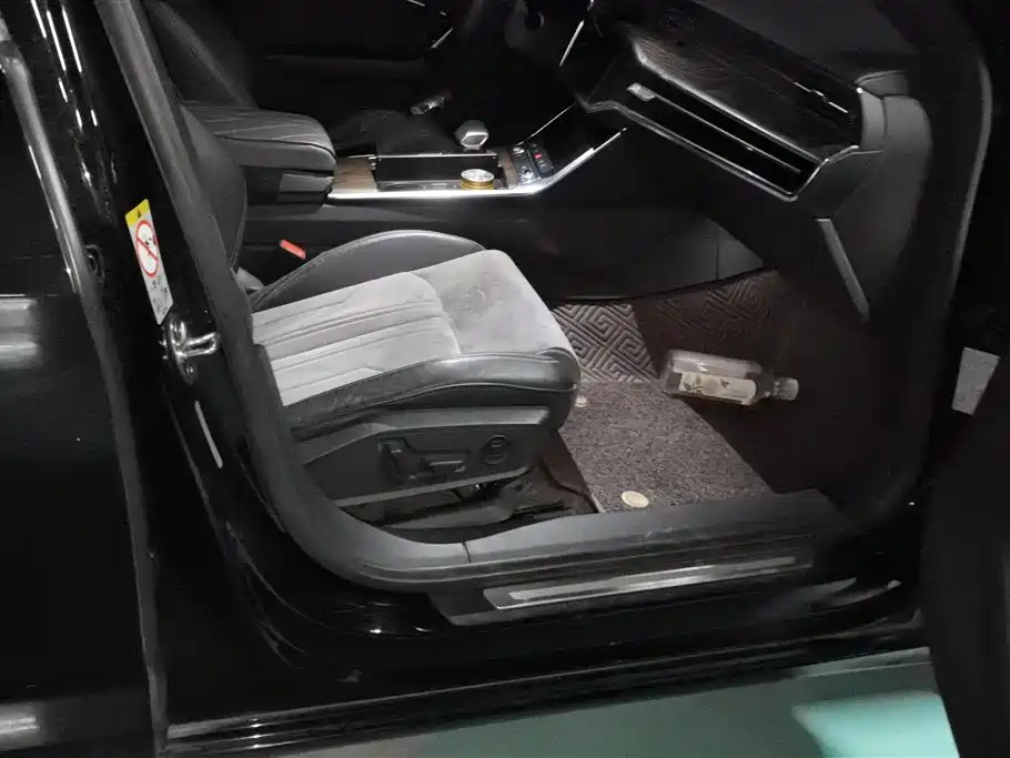 Audi A6L 2019 40 TFSI Luxury