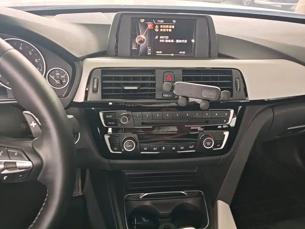 BMW 3 Series — миниатюра 13