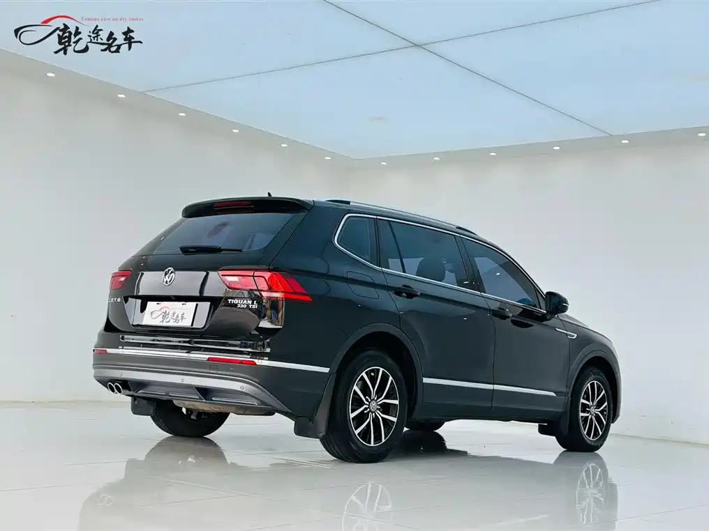 Volkswagen Tiguan L L 2018 330TSI AT Luxury