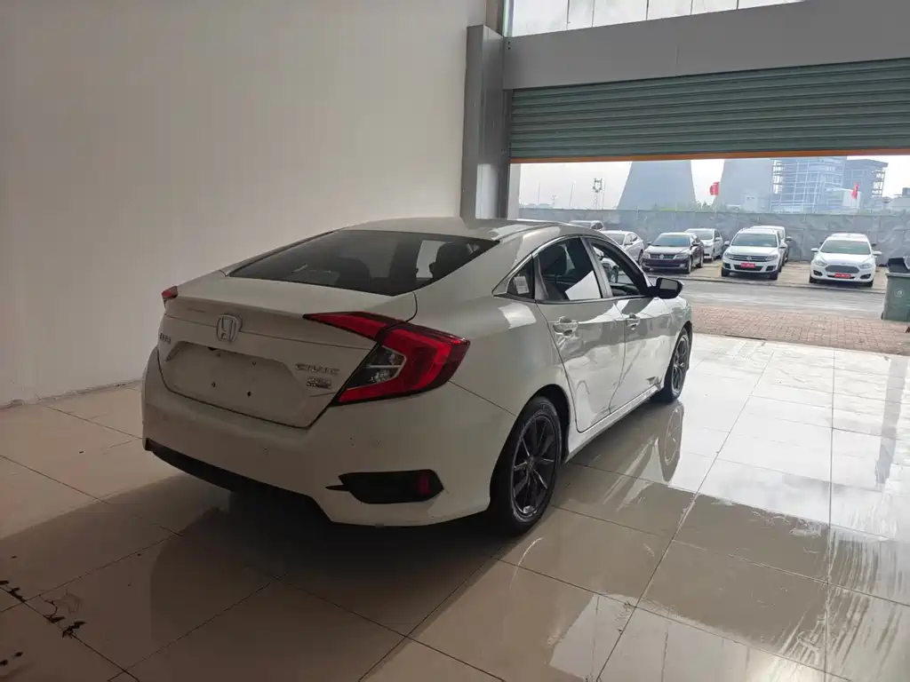 Honda Civic — миниатюра 16