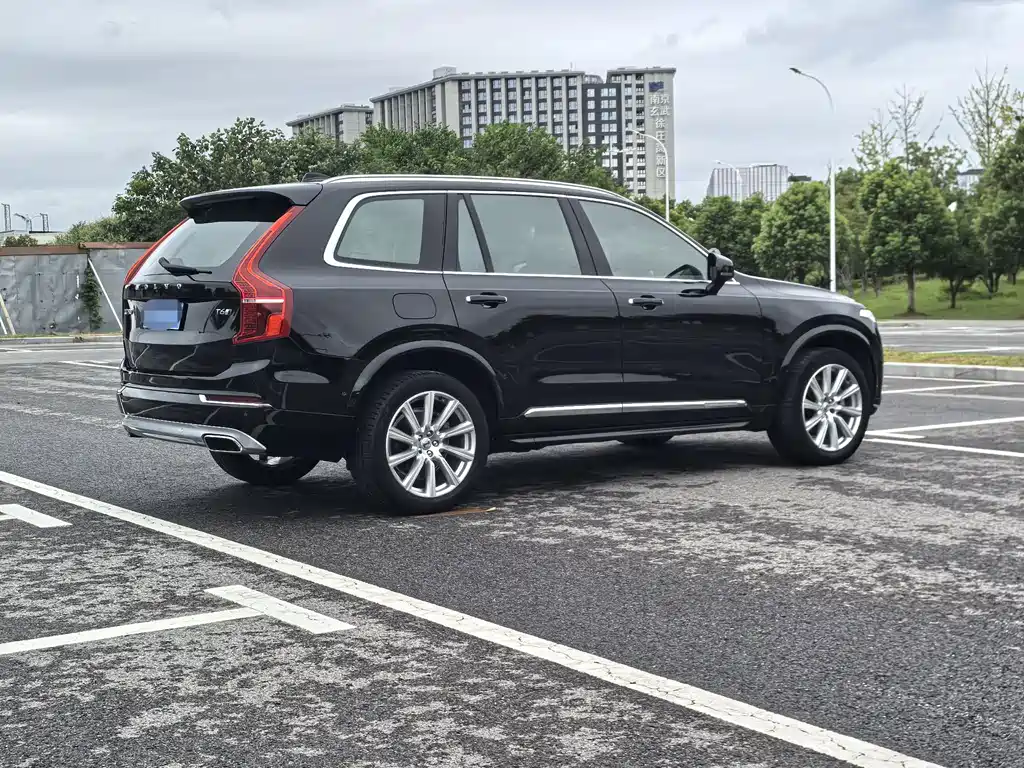 Volvo XC90 — миниатюра 24