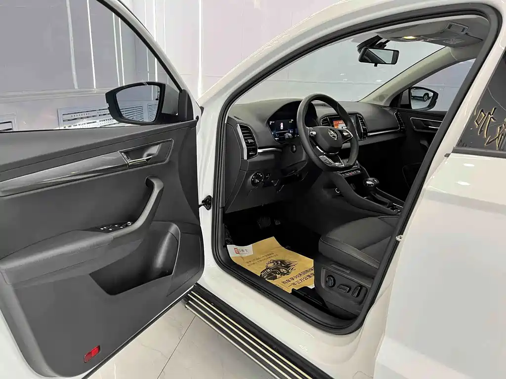 Skoda Karoq — миниатюра 7