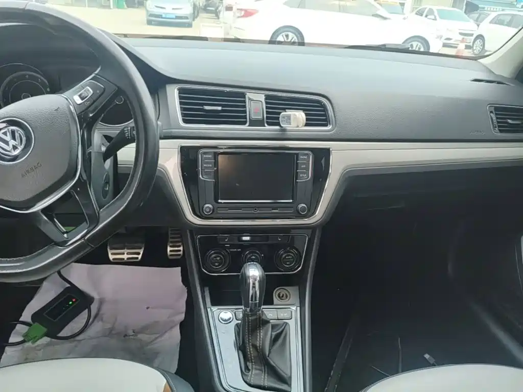 Volkswagen Cross Lavida — миниатюра 13