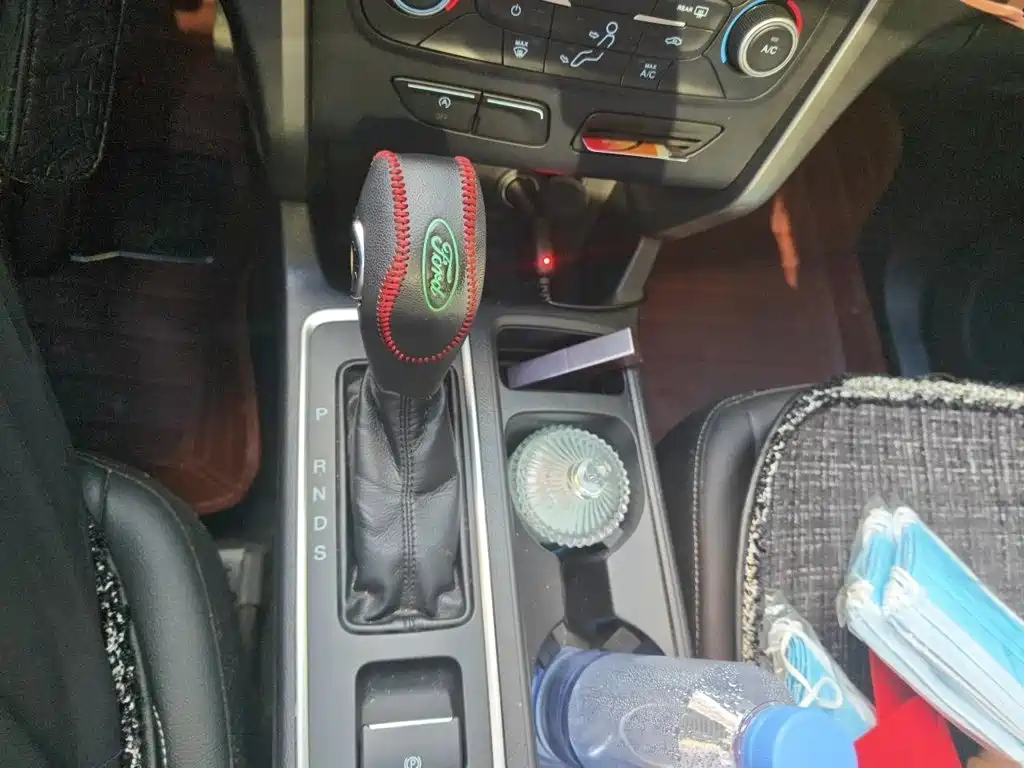 Ford Kuga — миниатюра 7