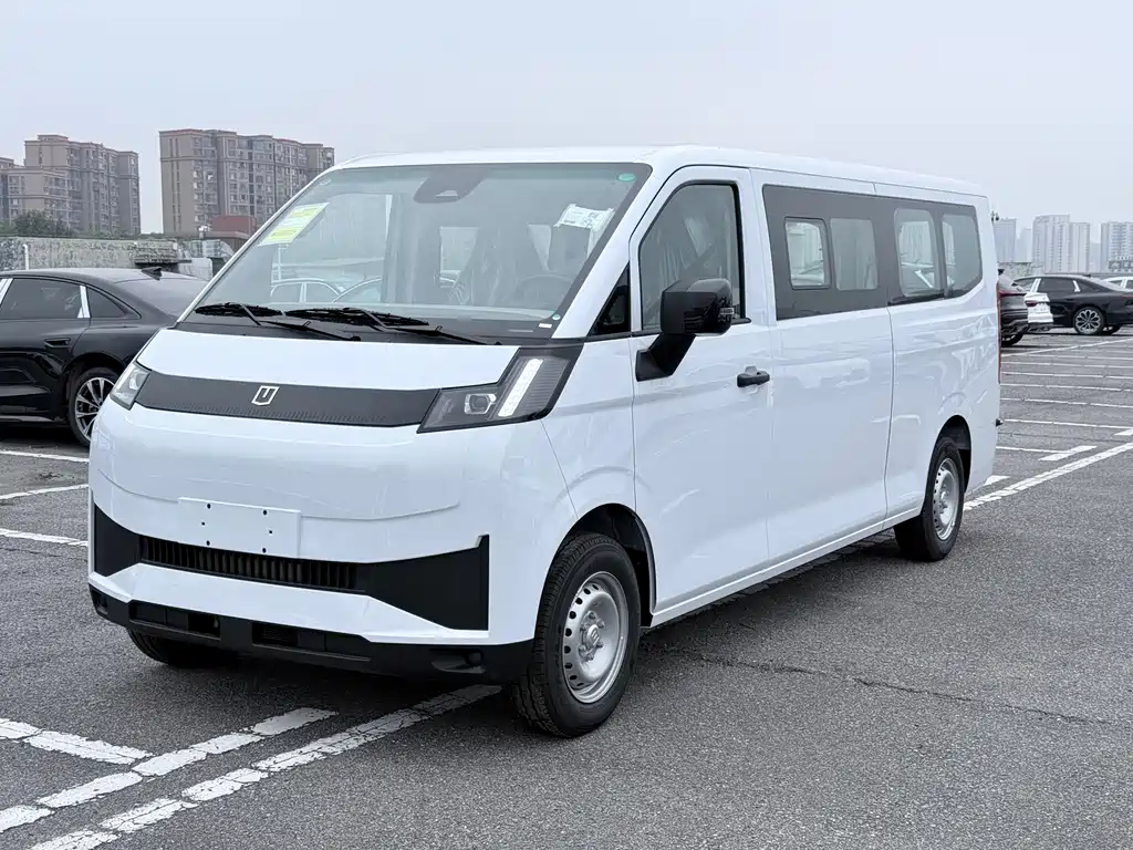 Farizon V 2025 V8E - 350km