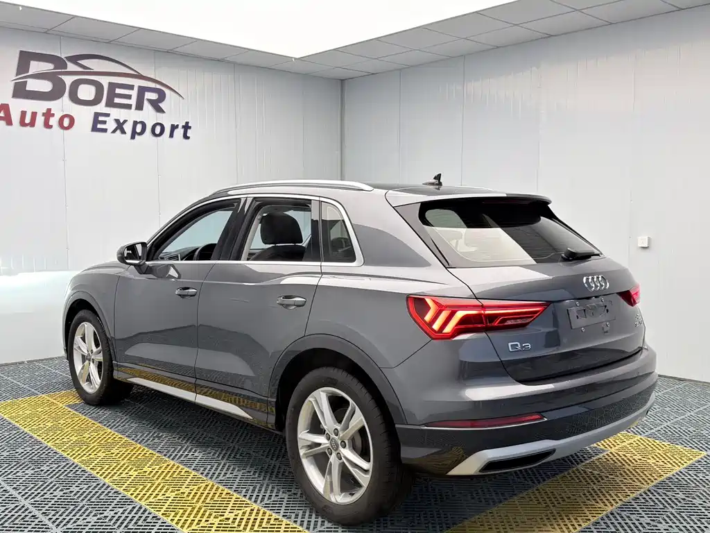 Audi Q3 - фото 4