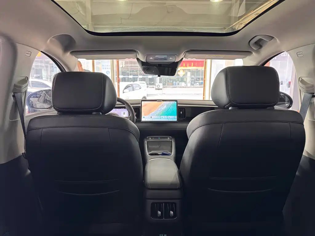 BYD Sealion 05 EV — миниатюра 14