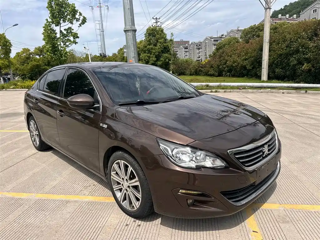 Peugeot 408 2015 1.2T AT Luxury