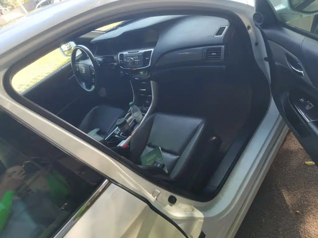 Honda Accord — миниатюра 20