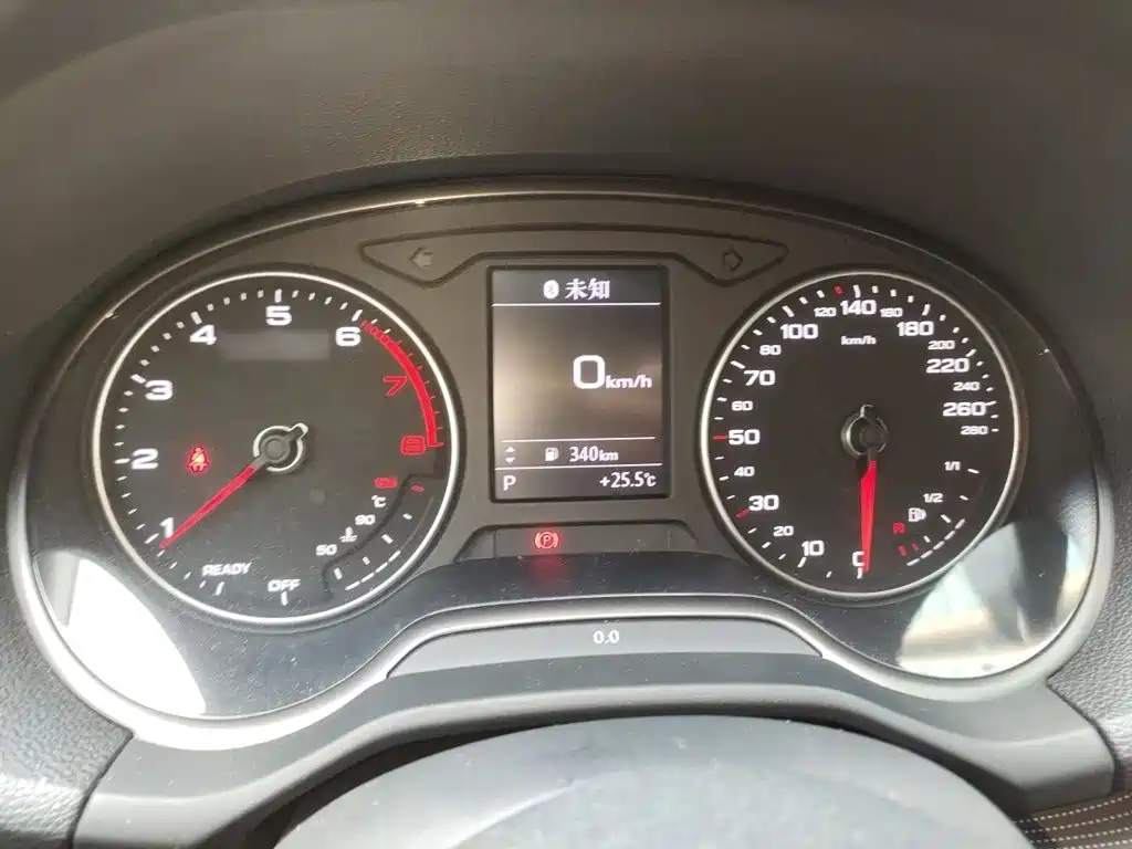 Audi Q2L — миниатюра 4