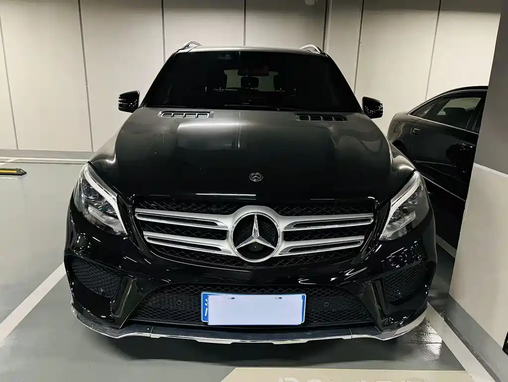 Mercedes-Benz GLE (Import) — миниатюра 2