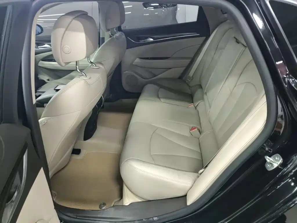 Buick LaCrosse — миниатюра 13