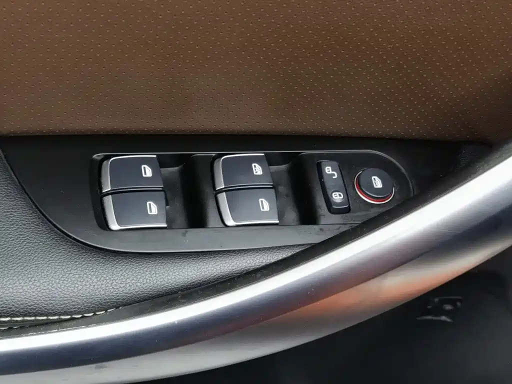 BYD Song — миниатюра 9