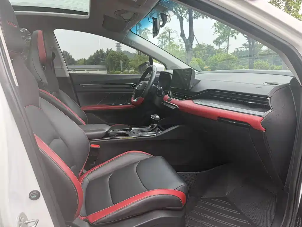 Geely Emgrand S — миниатюра 10