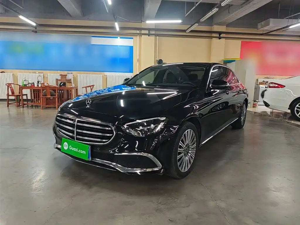 Mercedes-Benz E-Class 2022