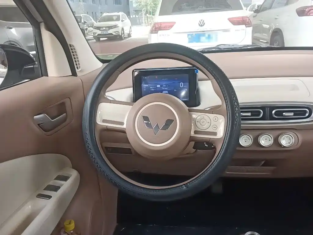 Wuling MINIEV — миниатюра 6