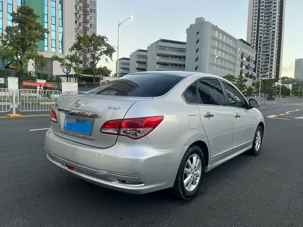 Nissan Sylphy 2016 1.6XE AT Lead