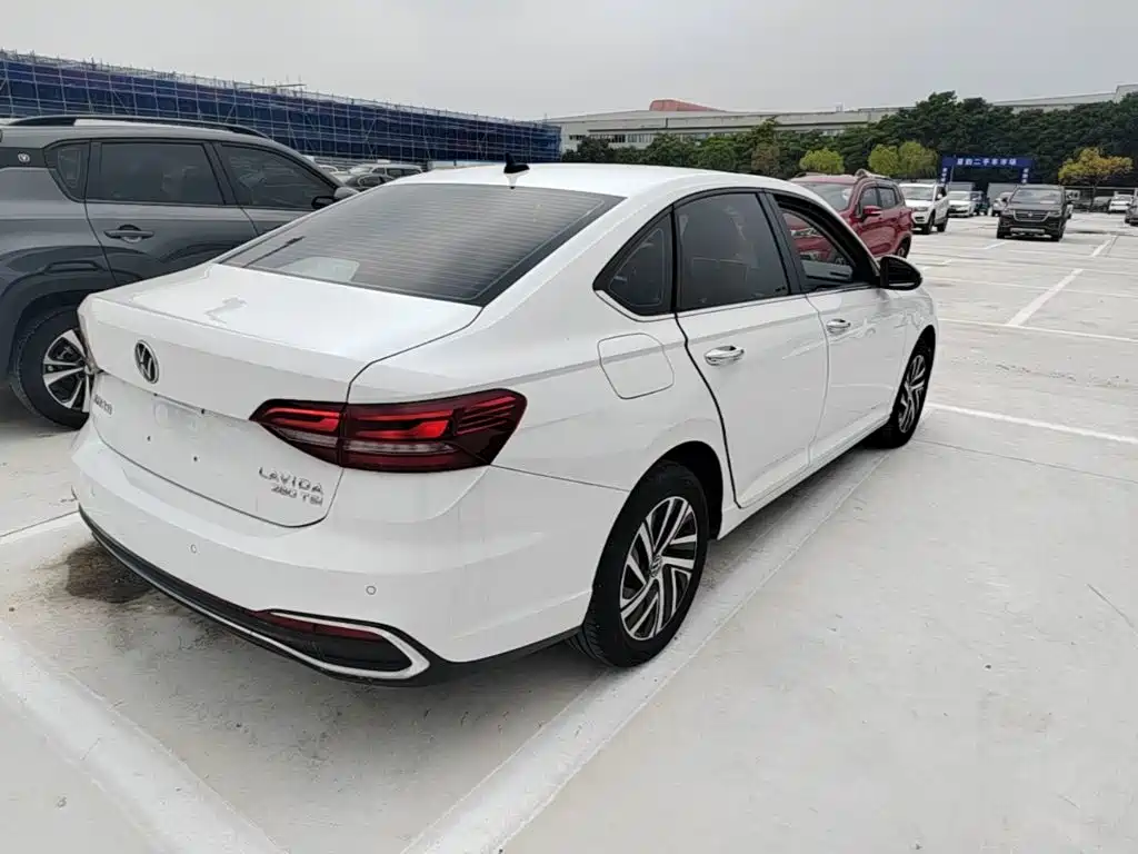 Volkswagen Lavida — миниатюра 7