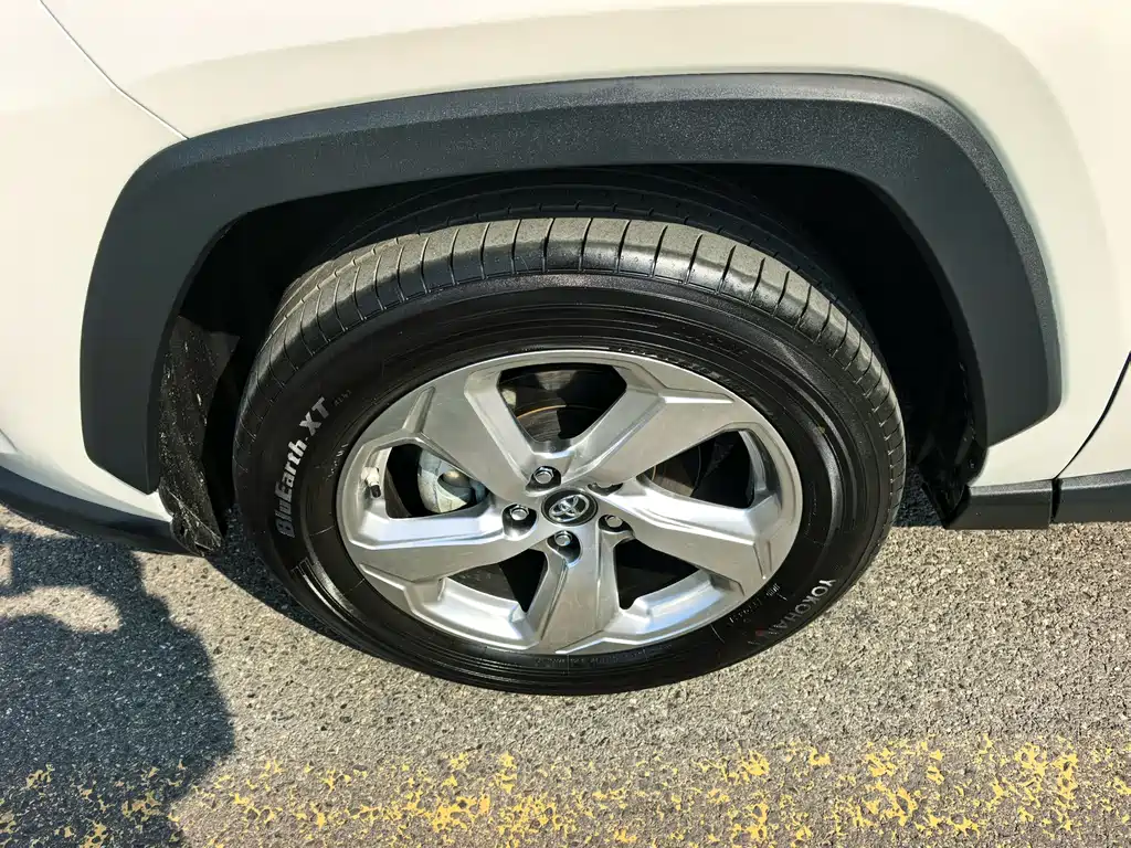 TOYOTA RAV4 RONGFANG