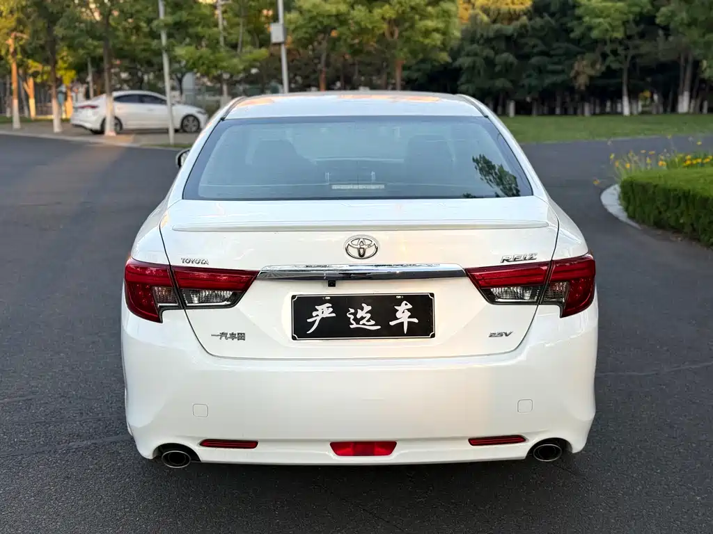 Toyota Reiz 2013 2.5S