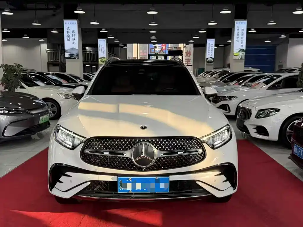 MERCEDES-BENZ GLC