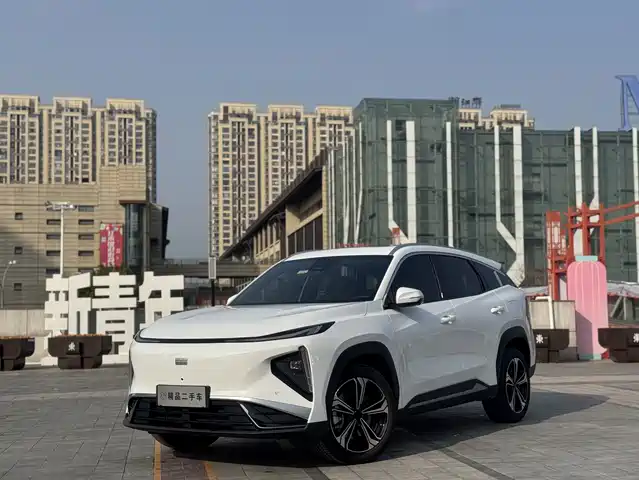 2025 Geely Galaxy L7