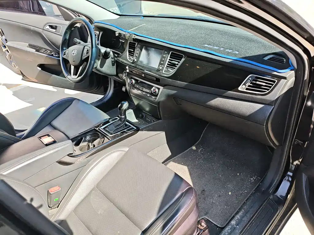 Hyundai Mistra 2016 1.8L AT Luxury DLX