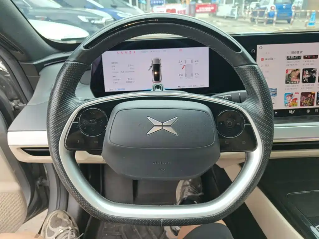 XPeng P7 — миниатюра 11