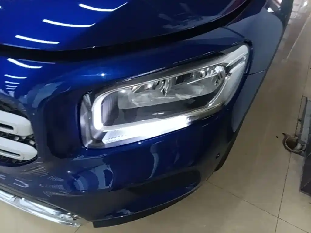 Mercedes-Benz GLB — миниатюра 24