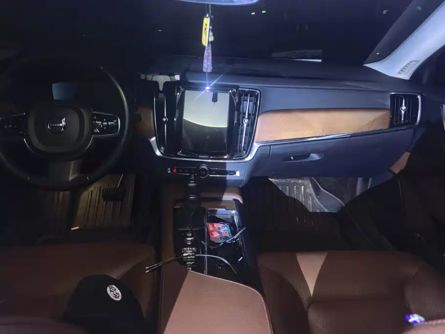 Volvo S90 — миниатюра 12