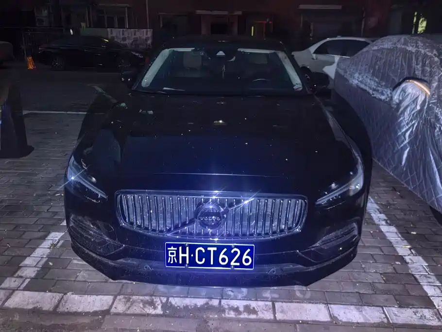 Volvo S90 — миниатюра 2