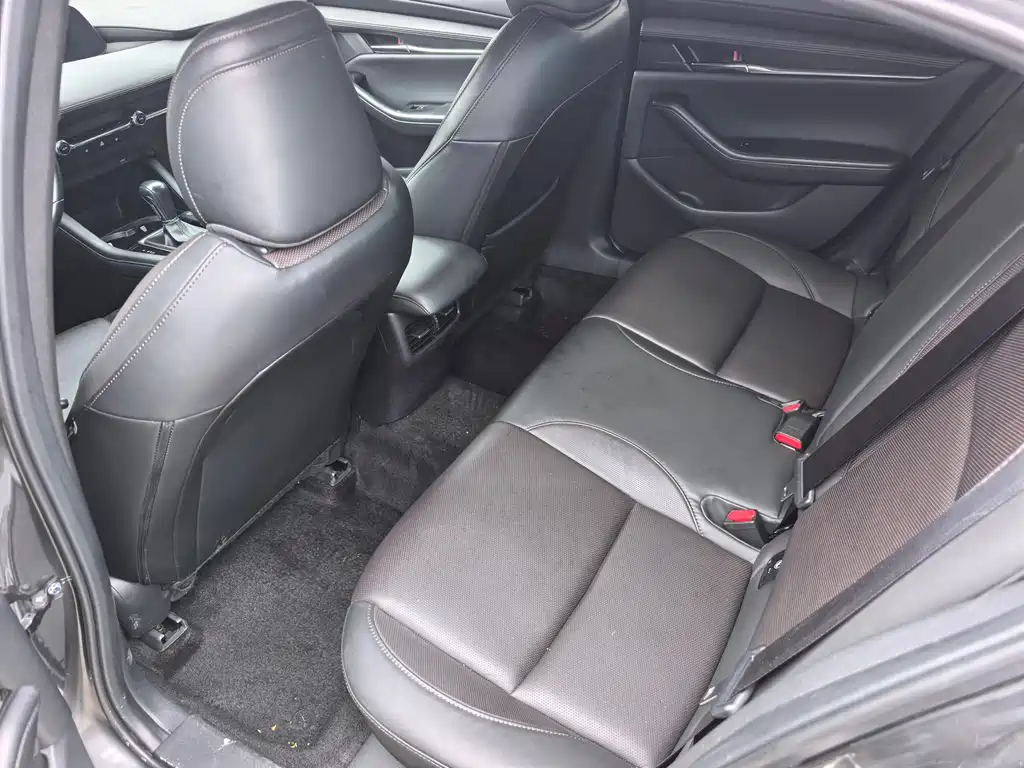 Mazda 3 Axela — миниатюра 14
