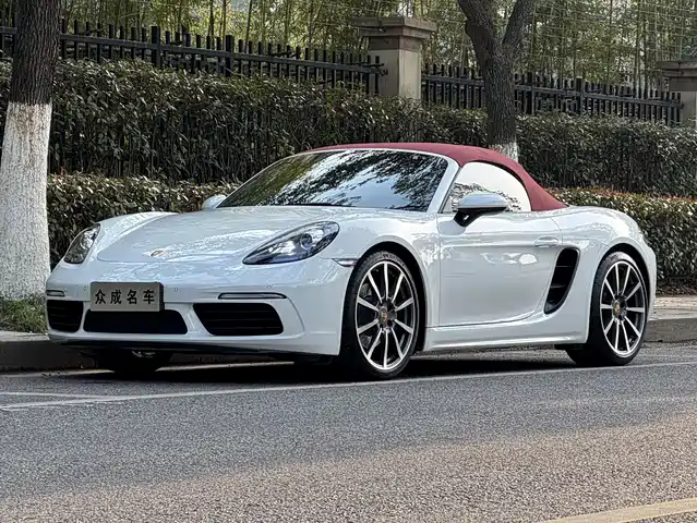 PORSCHE 718