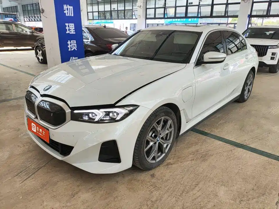 BMW i3 2024 eDrive 35 L